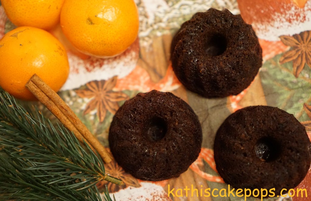 Fruchtig-herbes Naschvergnügen: Orangen-Kokos-Guglhüpfchen [glutenfrei,&nbsp;lowcarb]