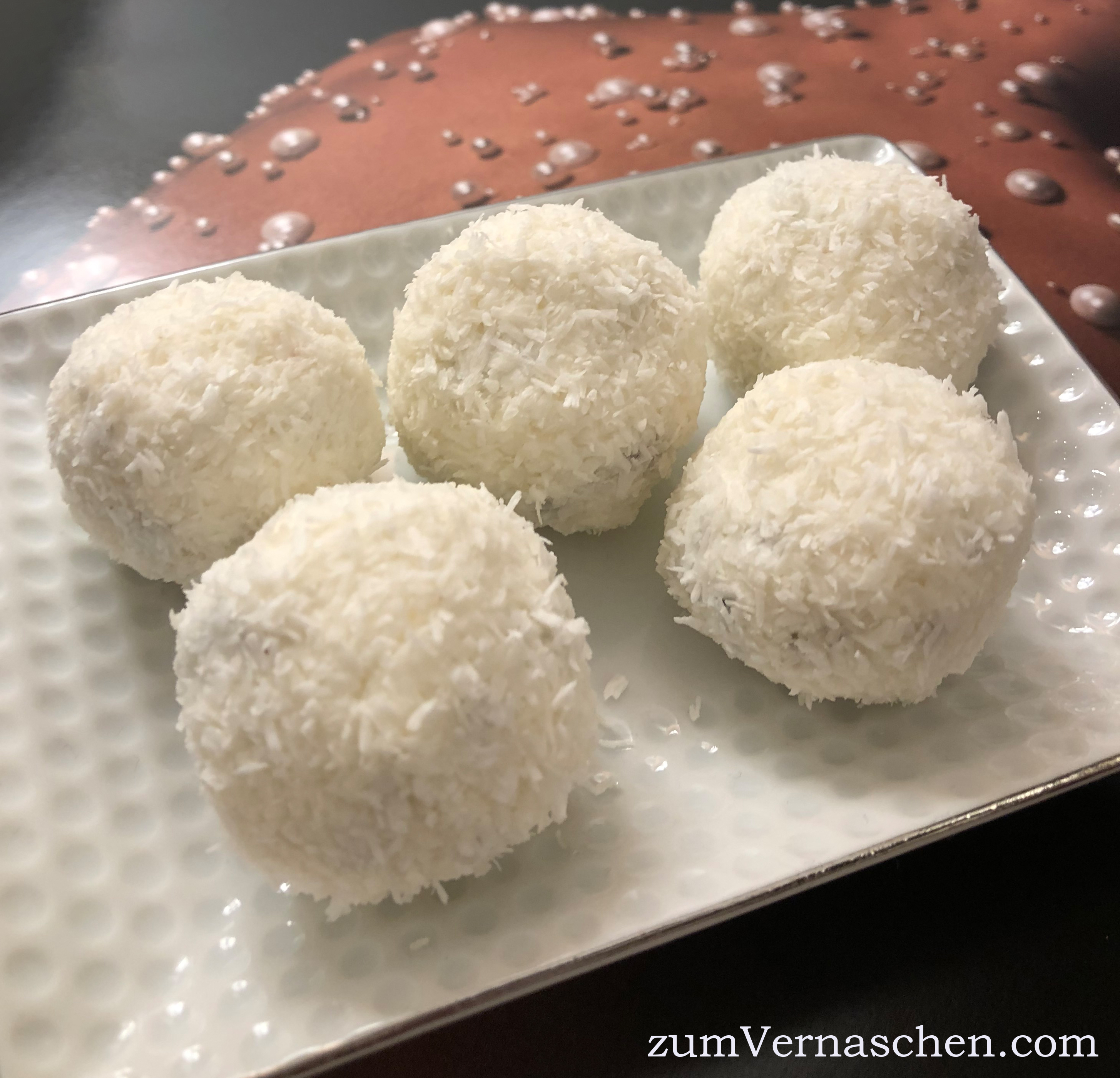 Stracciatella LowCarb Bällchen zum Vernaschen.jpg